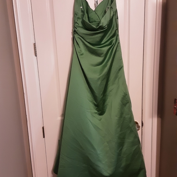 David's Bridal Dresses & Skirts - Dave Bridal Strapless Green Satin Dress
